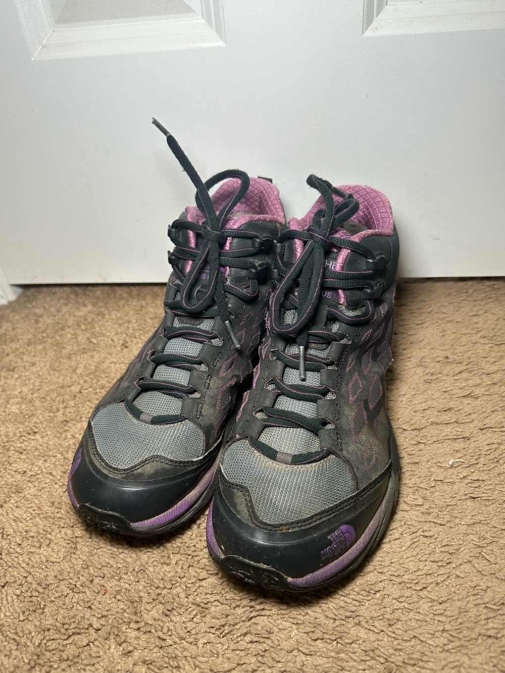 The North Face Women’s Endurus Hiking Shoe Boot Black Purple Size 8.5 Outdoor